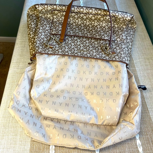 DKNY Bryanna Shoulder Bag - Picture 11 of 16